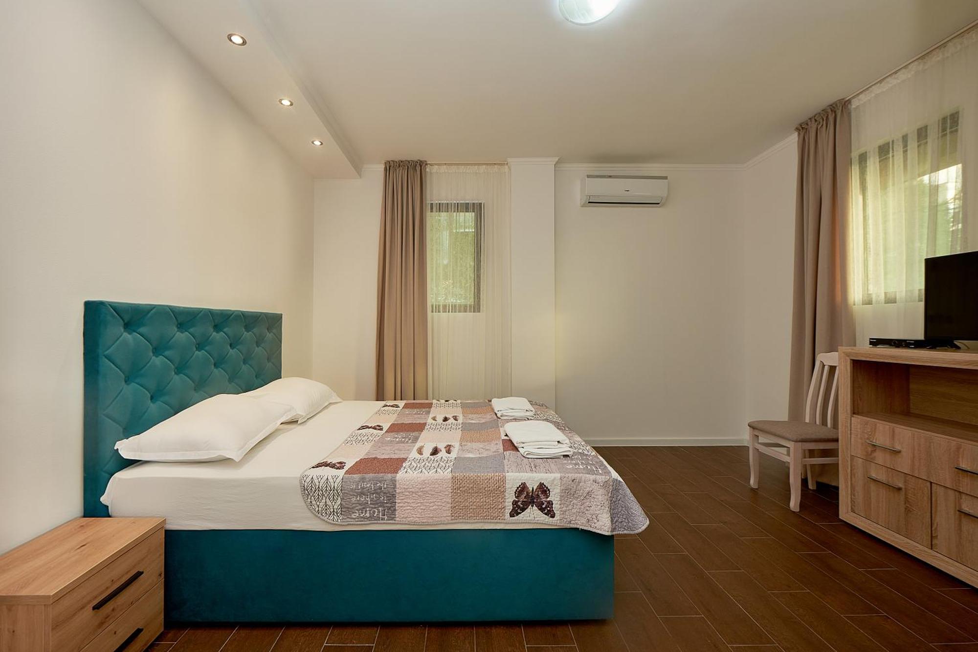 Adria Lux Apartmens 2 公寓 *